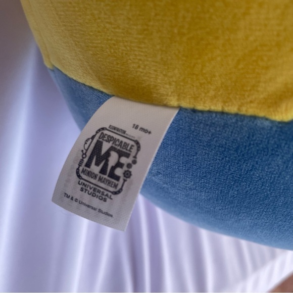 16" LARGE Universal Studio Despicable Me Bob Minion Big Plush - Picture 3 of 7